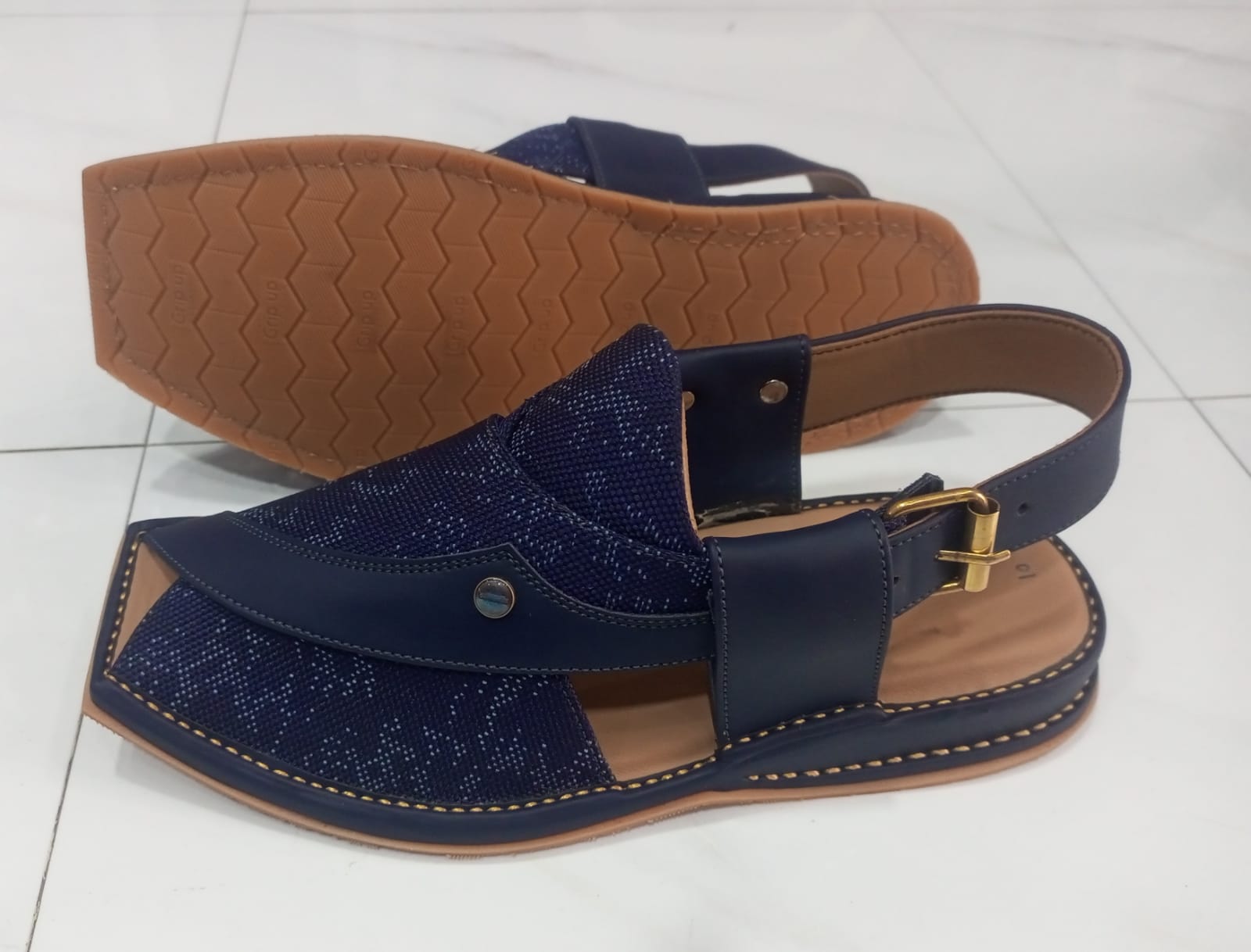 Peshawar Zalmi Fabric Chappals gray colour with imported very soft sole and beautiful imported fabric is used. Each design of Happy Face footwear give extra look.
ThApple Peshawar Zalmi Fabric ChappalsSell MartSell MartApple Peshawar Zalmi
