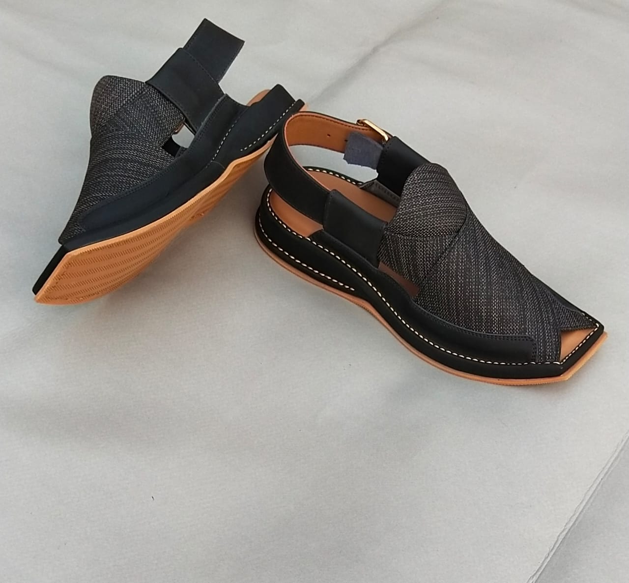 Peshawar Zalmi Fabric Chappals gray colour with imported very soft sole and beautiful imported fabric is used. Each design of Happy Face footwear give extra look.
ThApple Peshawar Zalmi Fabric ChappalsSell MartSell MartApple Peshawar Zalmi