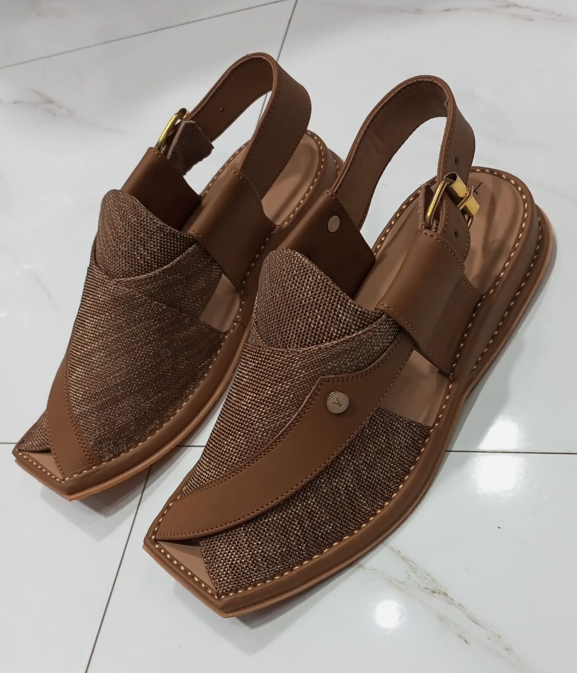 Peshawar Zalmi Fabric Chappals gray colour with imported very soft sole and beautiful imported fabric is used. Each design of Happy Face footwear give extra look.
ThApple Peshawar Zalmi Fabric ChappalsSell MartSell MartApple Peshawar Zalmi