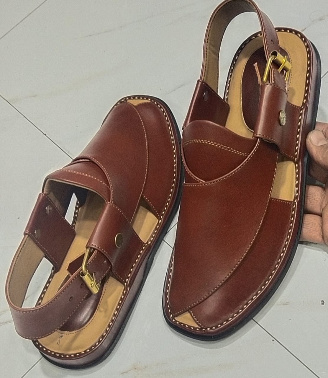 Key features of Gogo chappals include:
Material: Gogo chappals are typically made from lightweight plastic or rubber materials, making them easy to wear and comfor𝐆𝐨𝐆𝐨 𝐋𝐞𝐚𝐭𝐡𝐞𝐫 𝐂𝐡𝐚𝐩𝐩𝐚𝐥Sell MartSell Mart𝐆𝐨𝐆𝐨 𝐋𝐞𝐚𝐭𝐡𝐞𝐫 𝐂𝐡𝐚𝐩𝐩𝐚𝐥