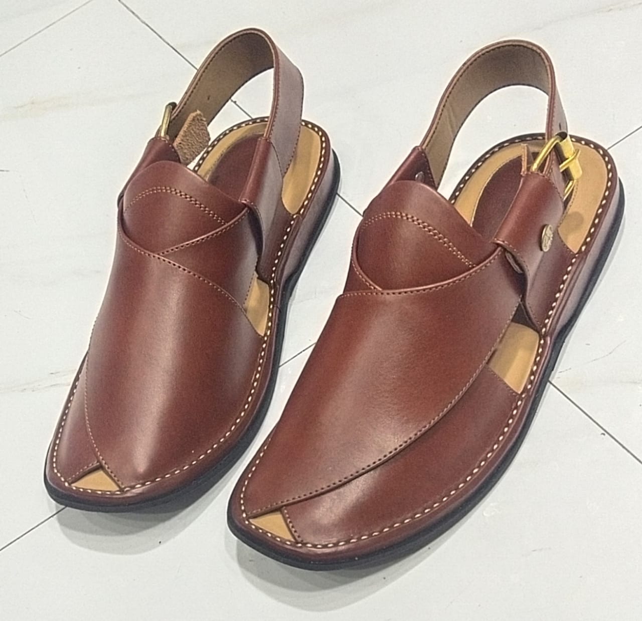 Key features of Gogo chappals include:
Material: Gogo chappals are typically made from lightweight plastic or rubber materials, making them easy to wear and comfor𝐆𝐨𝐆𝐨 𝐋𝐞𝐚𝐭𝐡𝐞𝐫 𝐂𝐡𝐚𝐩𝐩𝐚𝐥Sell MartSell Mart𝐆𝐨𝐆𝐨 𝐋𝐞𝐚𝐭𝐡𝐞𝐫 𝐂𝐡𝐚𝐩𝐩𝐚𝐥