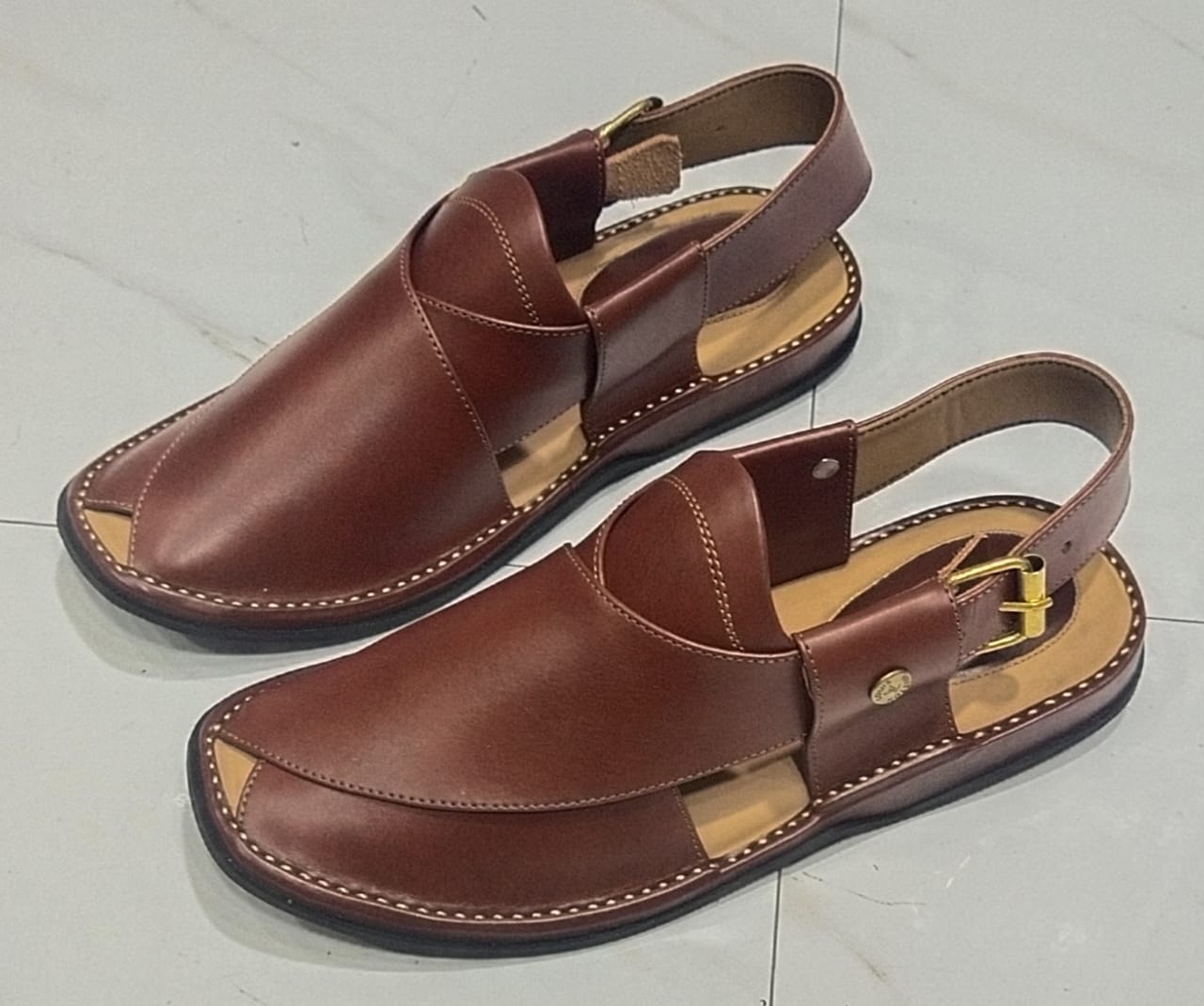 Key features of Gogo chappals include:
Material: Gogo chappals are typically made from lightweight plastic or rubber materials, making them easy to wear and comfor𝐆𝐨𝐆𝐨 𝐋𝐞𝐚𝐭𝐡𝐞𝐫 𝐂𝐡𝐚𝐩𝐩𝐚𝐥Sell MartSell Mart𝐆𝐨𝐆𝐨 𝐋𝐞𝐚𝐭𝐡𝐞𝐫 𝐂𝐡𝐚𝐩𝐩𝐚𝐥