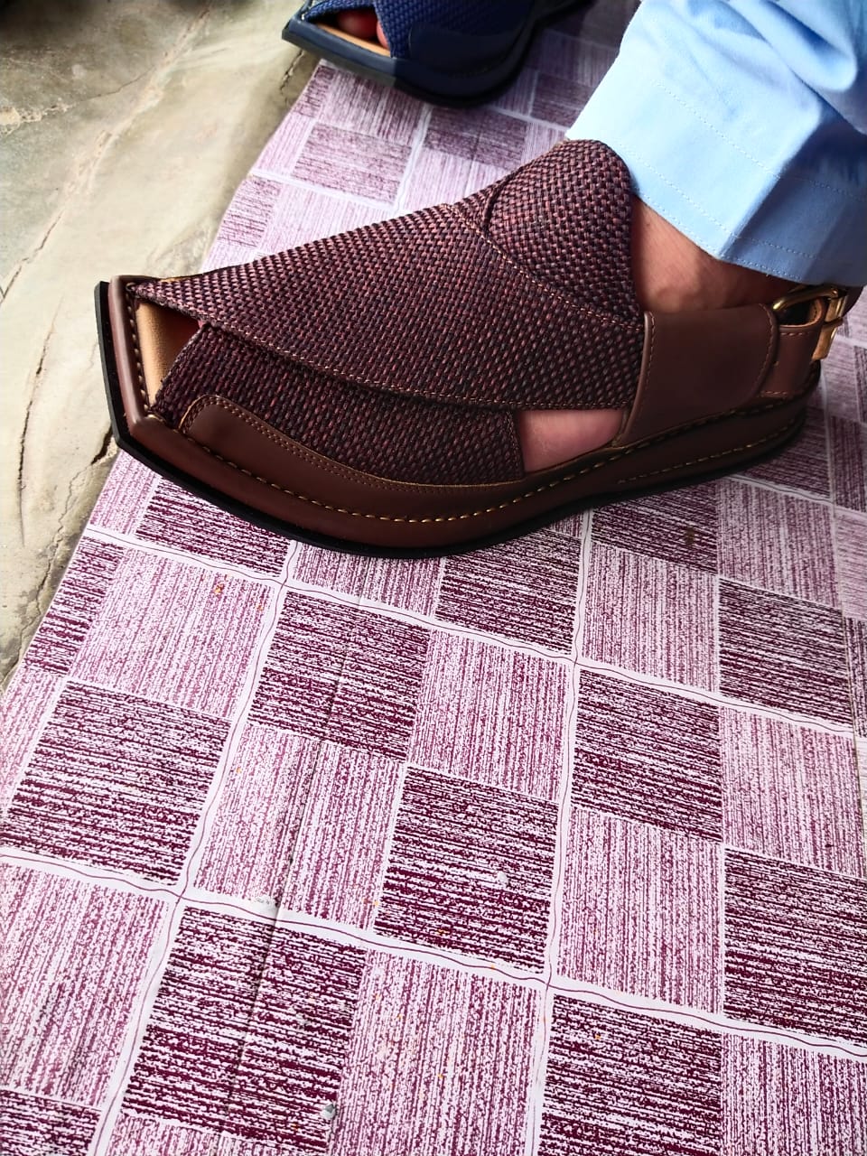 Products Features
Peshawar Zalmi Fabric Chappals gray colour with imported very soft sole and beautiful imported fabric is used.Β Each design of Leather Crafty footwePeshawar Zalmi Fabric Chappals HandmadeSell MartSell MartPeshawar Zalmi Fabric