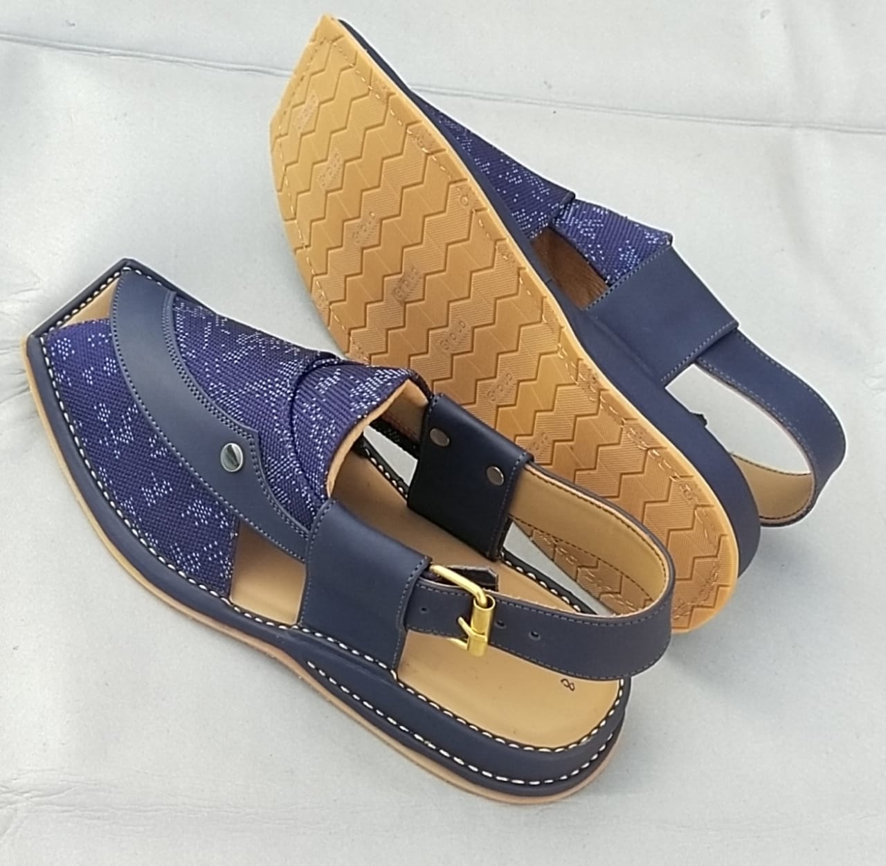 Peshawar Zalmi Fabric Chappals gray colour with imported very soft sole and beautiful imported fabric is used. Each design of Happy Face footwear give extra look.
ThApple Peshawar Zalmi Fabric ChappalsSell MartSell MartApple Peshawar Zalmi