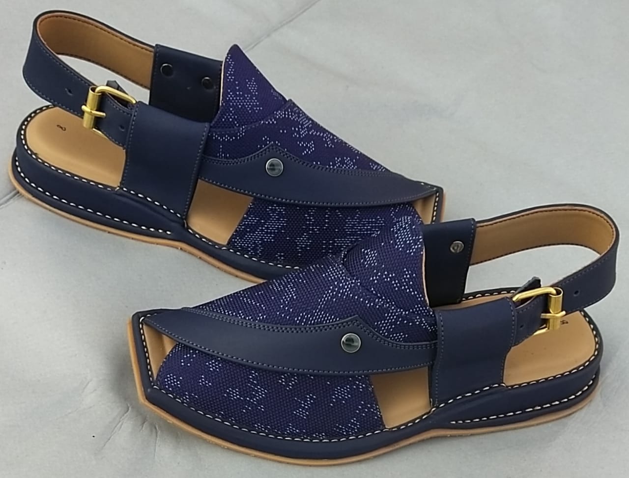 Peshawar Zalmi Fabric Chappals gray colour with imported very soft sole and beautiful imported fabric is used. Each design of Happy Face footwear give extra look.
ThApple Peshawar Zalmi Fabric ChappalsSell MartSell MartApple Peshawar Zalmi