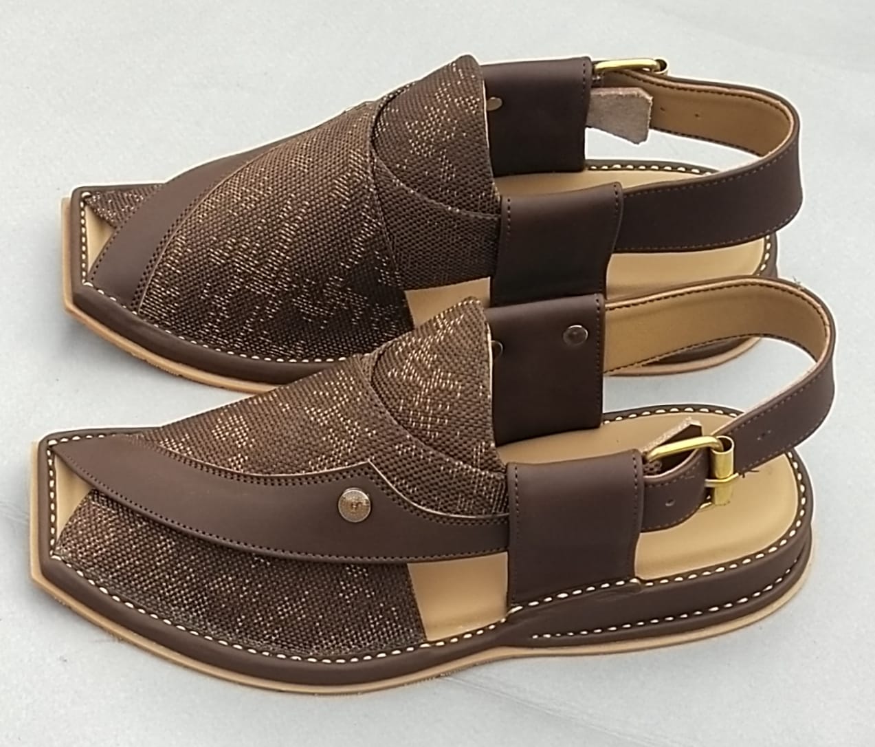 Peshawar Zalmi Fabric Chappals gray colour with imported very soft sole and beautiful imported fabric is used. Each design of Happy Face footwear give extra look.
ThApple Peshawar Zalmi Fabric ChappalsSell MartSell MartApple Peshawar Zalmi