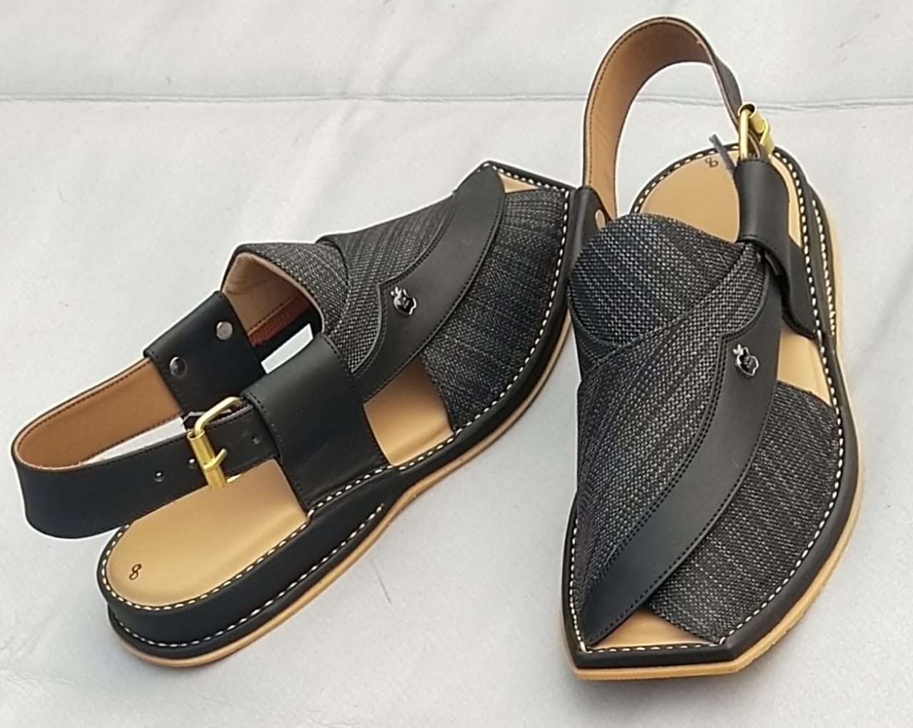 Peshawar Zalmi Fabric Chappals gray colour with imported very soft sole and beautiful imported fabric is used. Each design of Happy Face footwear give extra look.
ThApple Peshawar Zalmi Fabric ChappalsSell MartSell MartApple Peshawar Zalmi