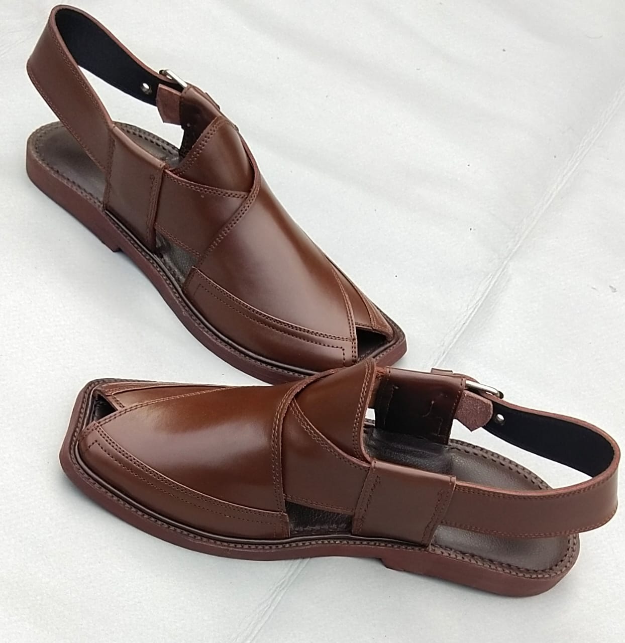 First Class T Gol Famous Chappal