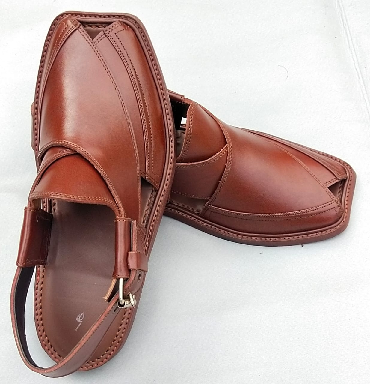 First Class T Gol Famous Chappal