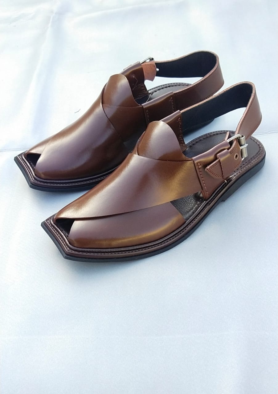 First Class T Gol Famous Chappal