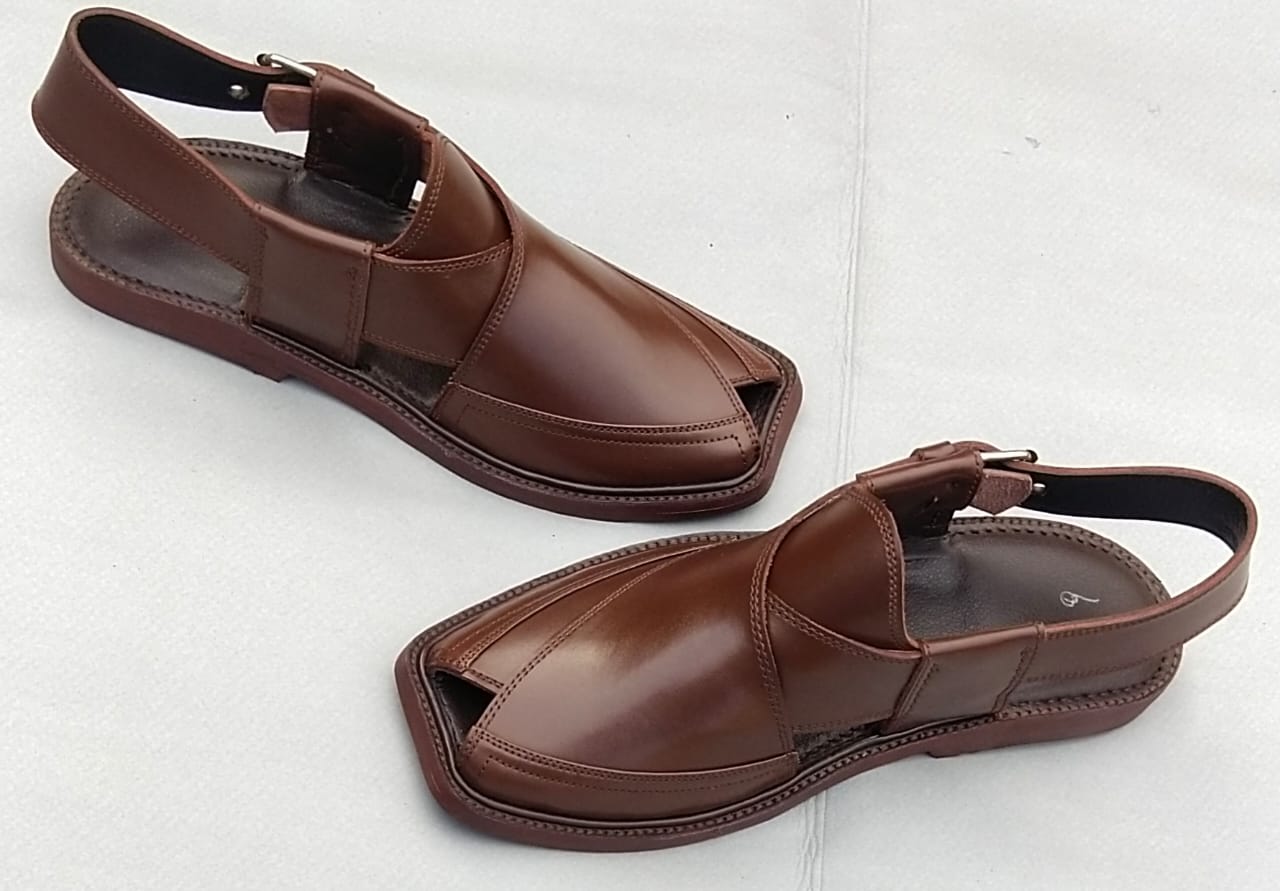 First Class T Gol Famous Chappal