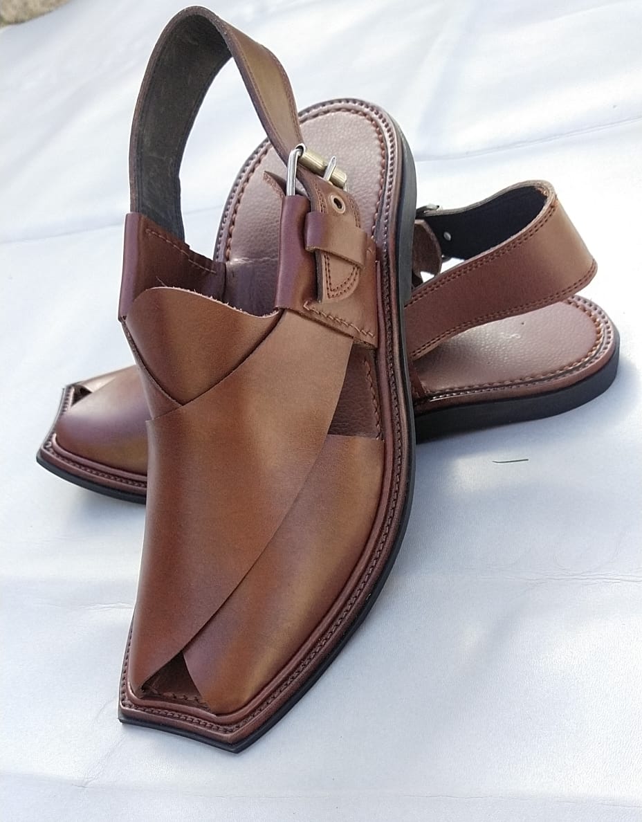 First Class T Gol Famous Chappal
