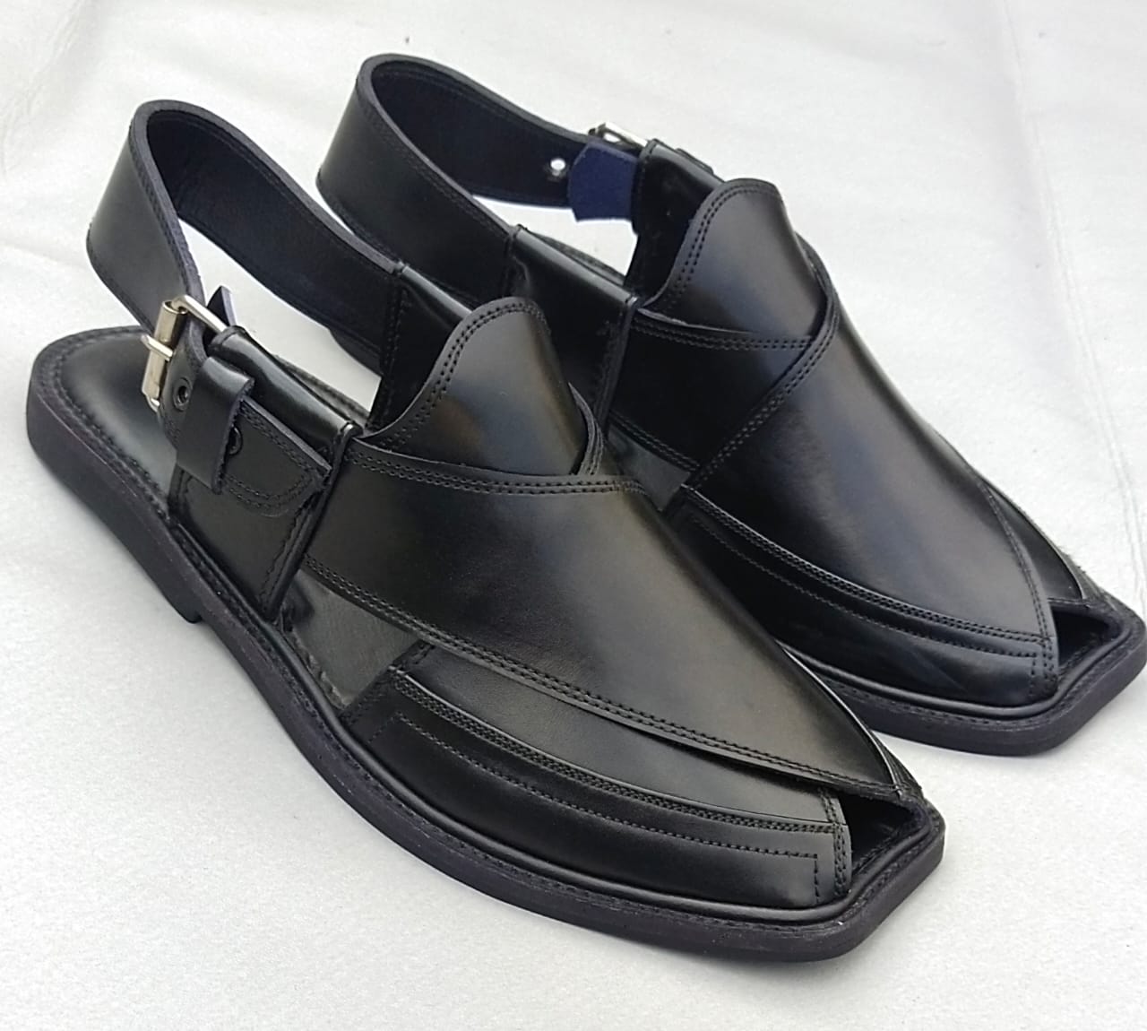 First Class T Gol Famous Chappal