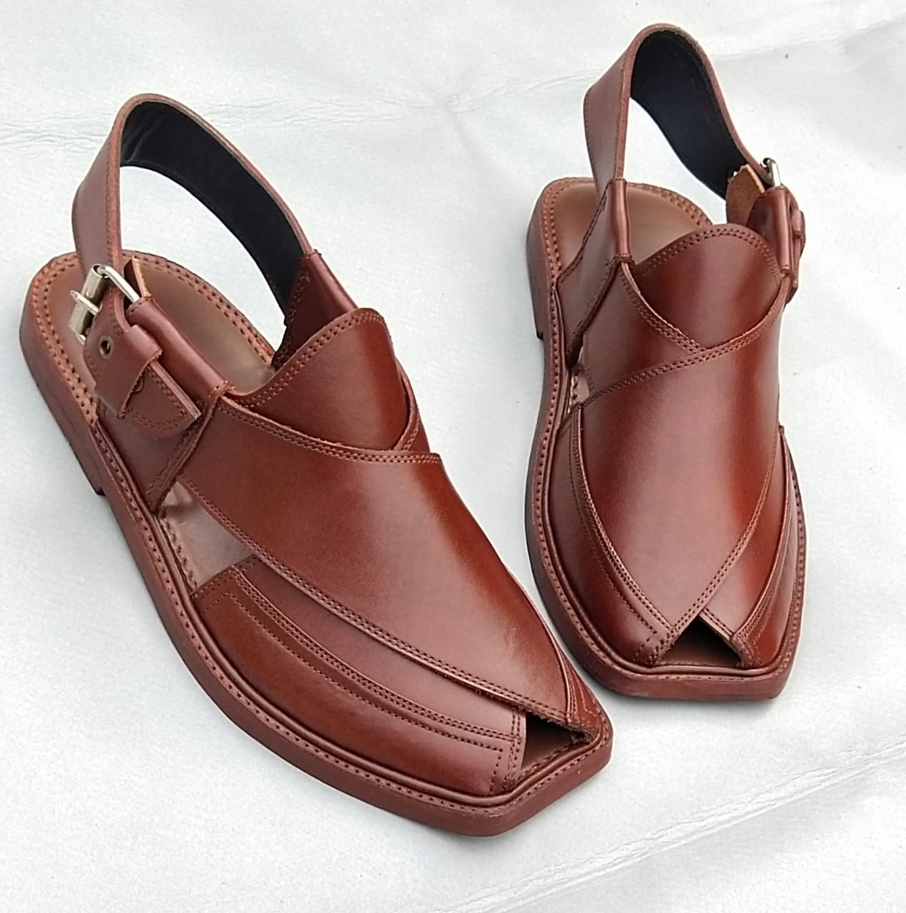 First Class T Gol Famous Chappal