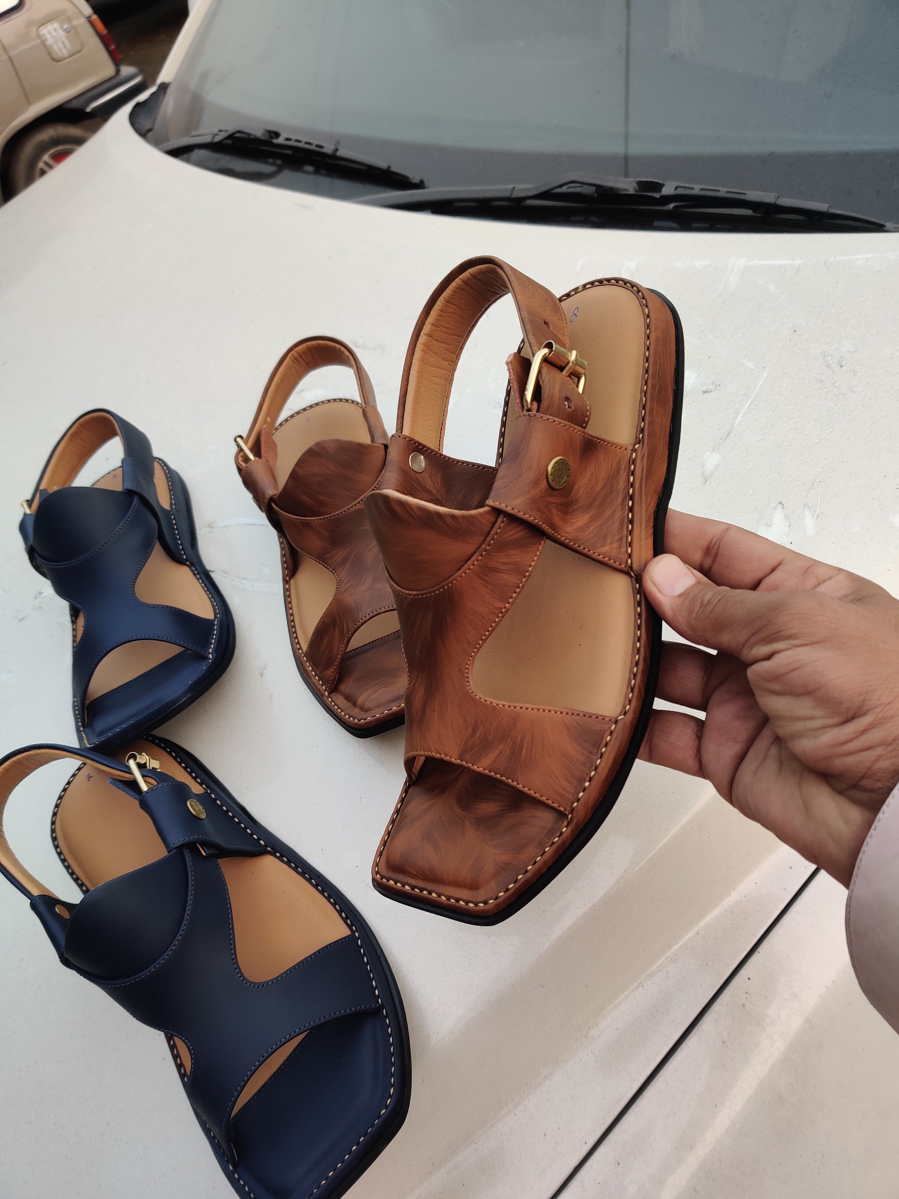 Products Features
The Panjadar Peshawari Chappal is a traditional footwear style originating from the city of Peshawar in Pakistan.Β Each design of Bishoa footwear giZalmi Panjidar ChappalSell MartSell MartZalmi Panjidar Chappal