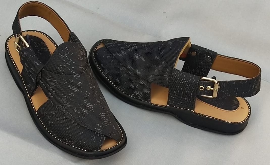 Key features of Gogo chappals include:
Material: Gogo chappals are typically made from lightweight plastic or rubber materials, making them easy to wear and comforGOGO Fabric ChappalSell MartSell MartGOGO Fabric Chappal