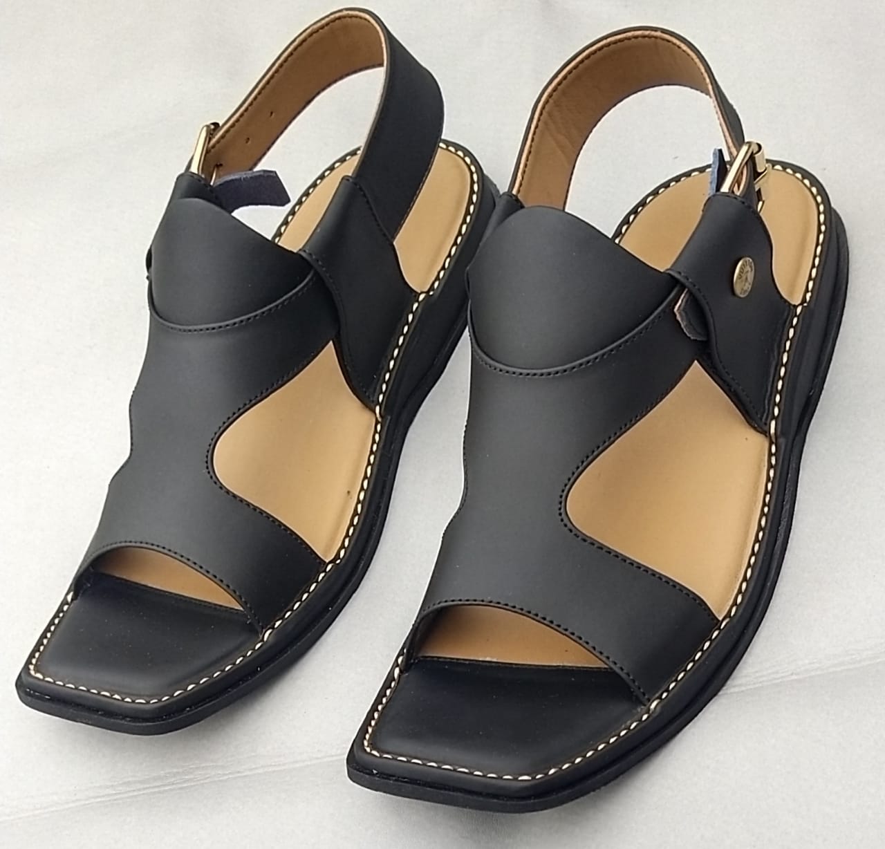 Products Features
The Panjadar Peshawari Chappal is a traditional footwear style originating from the city of Peshawar in Pakistan.Β Each design of Bishoa footwear giZalmi Panjidar ChappalSell MartSell MartZalmi Panjidar Chappal