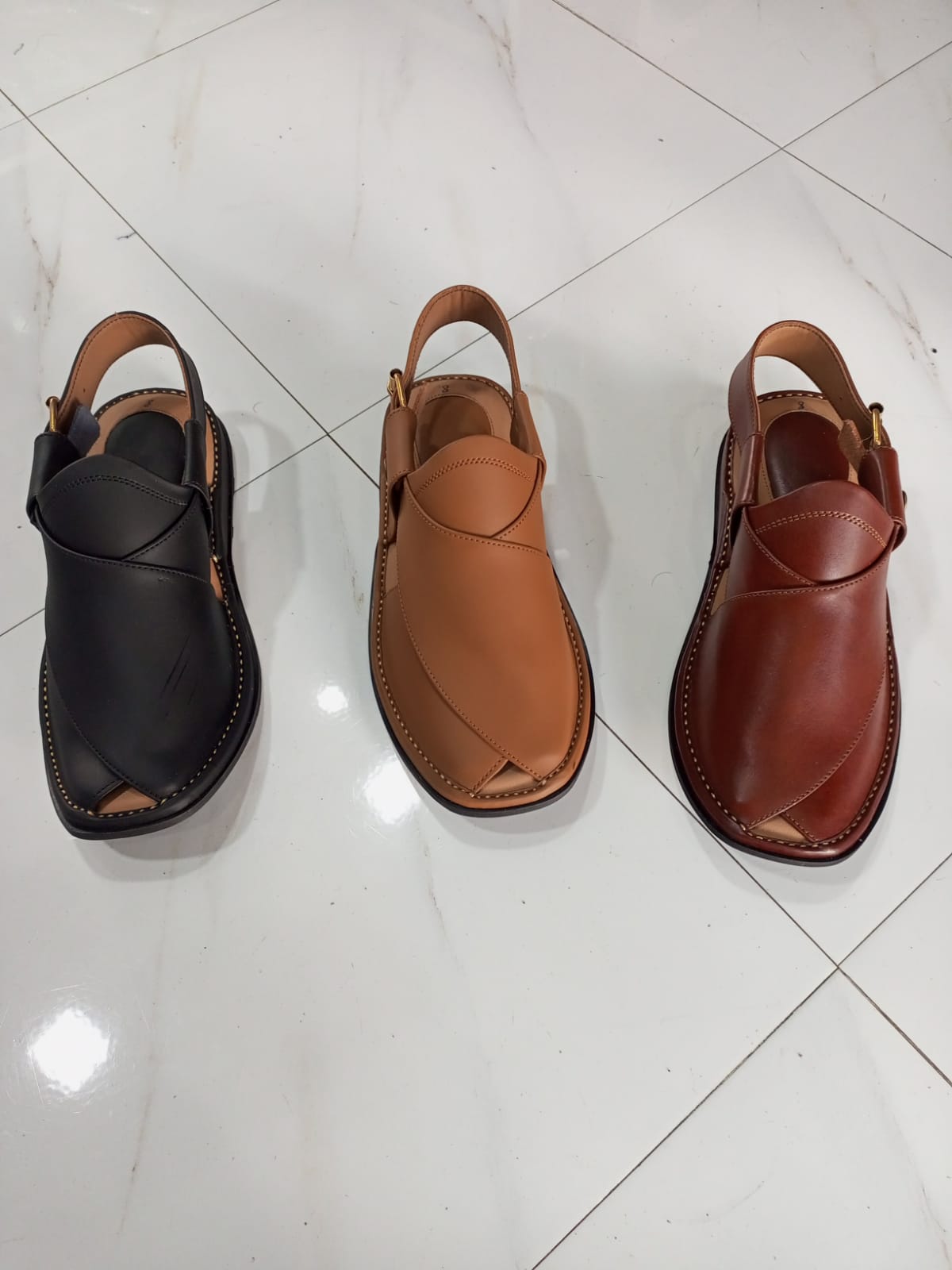 Key features of Gogo chappals include:
Material: Gogo chappals are typically made from lightweight plastic or rubber materials, making them easy to wear and comfor𝐆𝐨𝐆𝐨 𝐋𝐞𝐚𝐭𝐡𝐞𝐫 𝐂𝐡𝐚𝐩𝐩𝐚𝐥Sell MartSell Mart𝐆𝐨𝐆𝐨 𝐋𝐞𝐚𝐭𝐡𝐞𝐫 𝐂𝐡𝐚𝐩𝐩𝐚𝐥