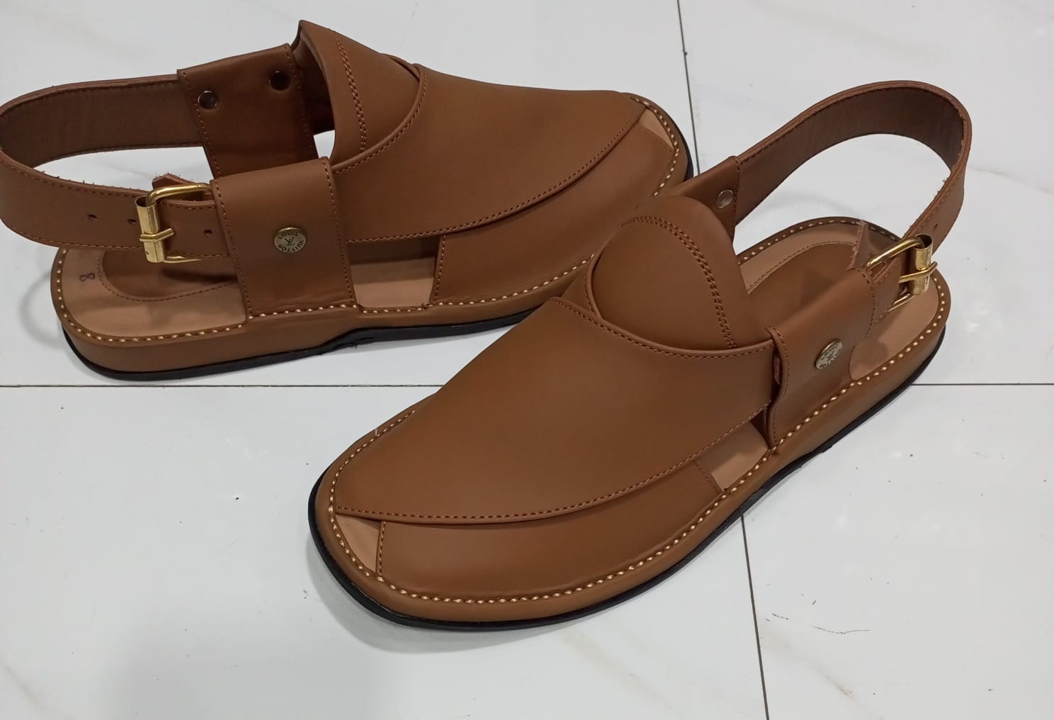 Key features of Gogo chappals include:
Material: Gogo chappals are typically made from lightweight plastic or rubber materials, making them easy to wear and comfor𝐆𝐨𝐆𝐨 𝐋𝐞𝐚𝐭𝐡𝐞𝐫 𝐂𝐡𝐚𝐩𝐩𝐚𝐥Sell MartSell Mart𝐆𝐨𝐆𝐨 𝐋𝐞𝐚𝐭𝐡𝐞𝐫 𝐂𝐡𝐚𝐩𝐩𝐚𝐥