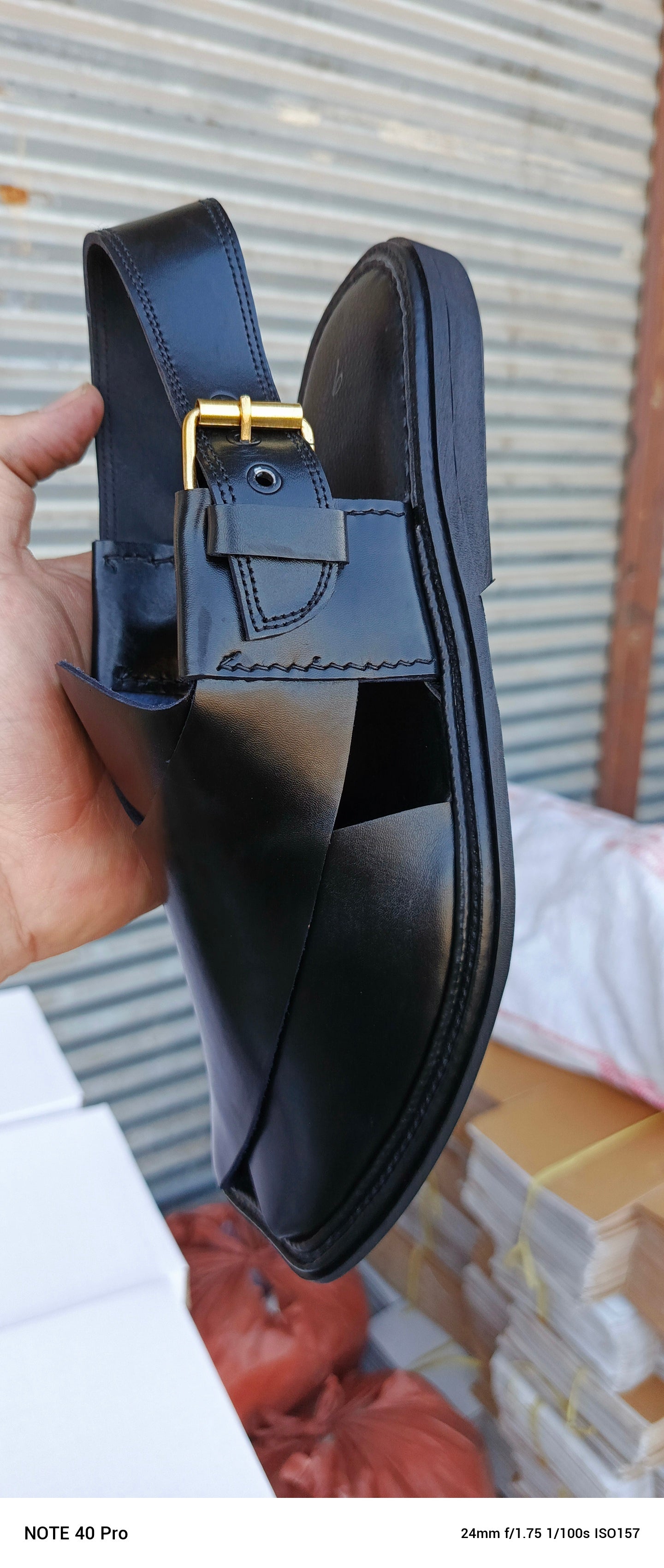 First Class T Gol Famous Chappal
