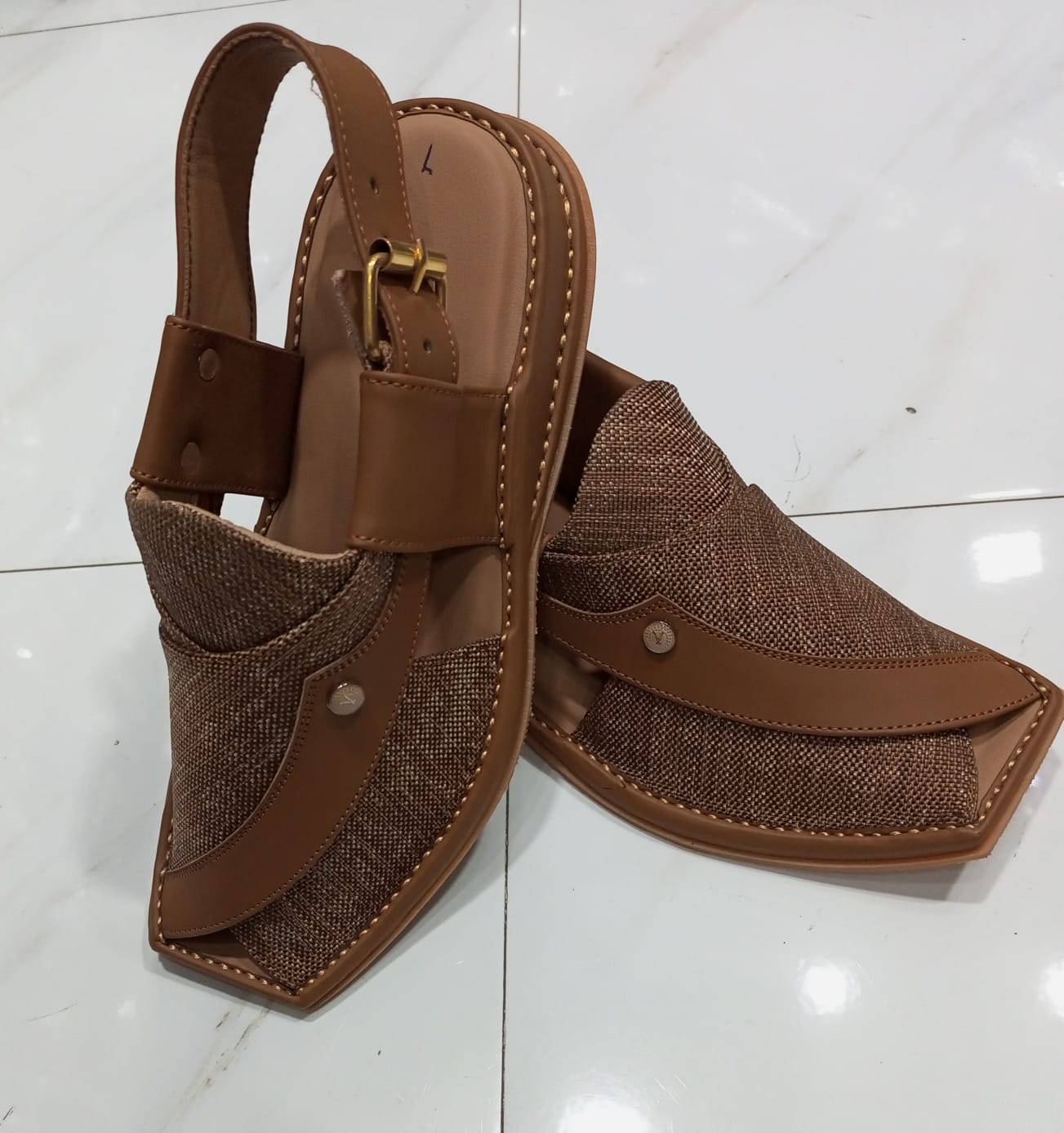 Peshawar Zalmi Fabric Chappals gray colour with imported very soft sole and beautiful imported fabric is used. Each design of Happy Face footwear give extra look.
ThApple Peshawar Zalmi Fabric ChappalsSell MartSell MartApple Peshawar Zalmi