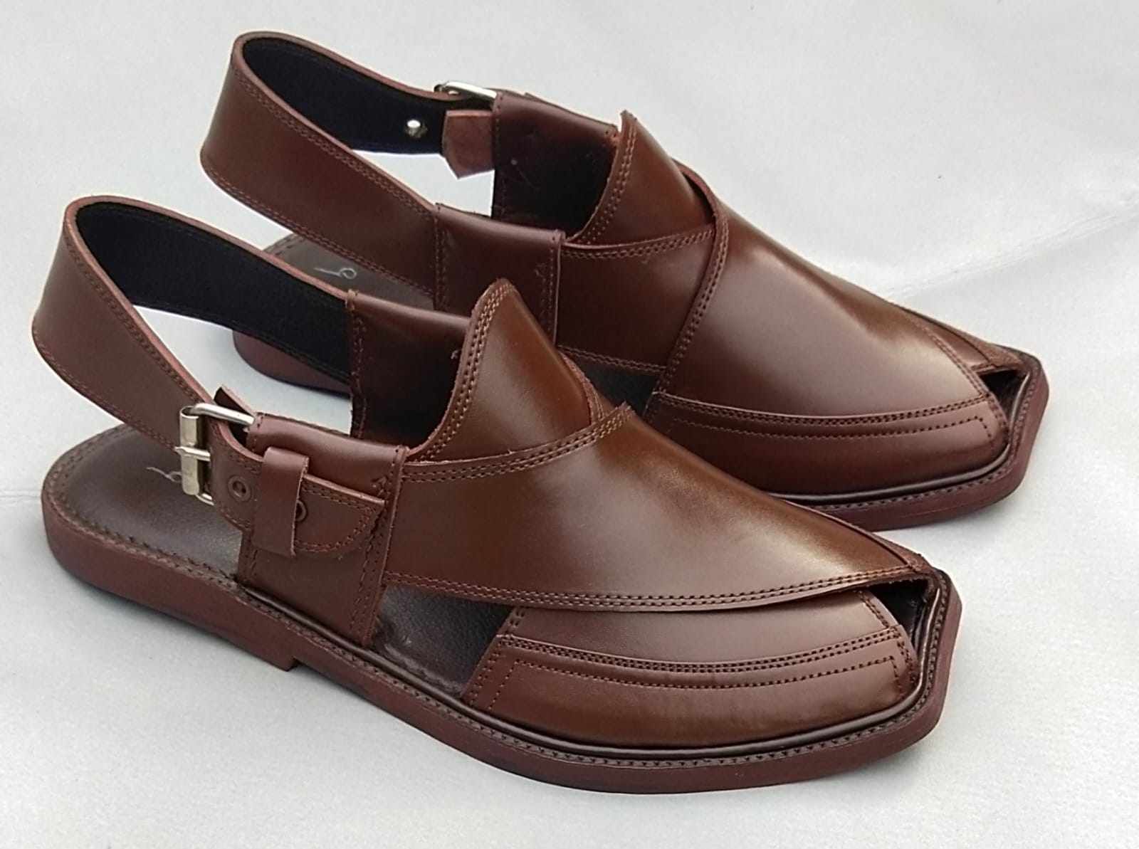 First Class T Gol Famous Chappal