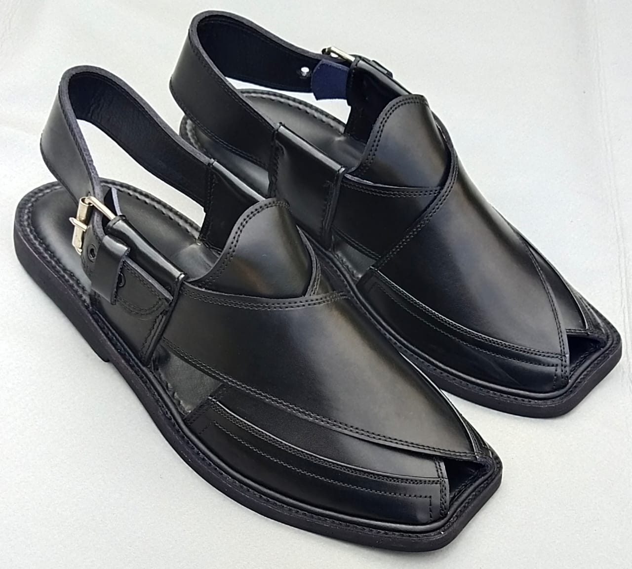 First Class T Gol Famous Chappal