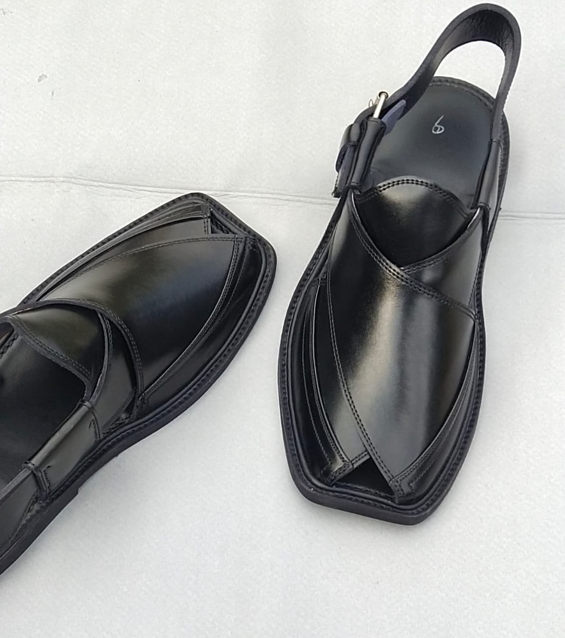 First Class T Gol Famous Chappal