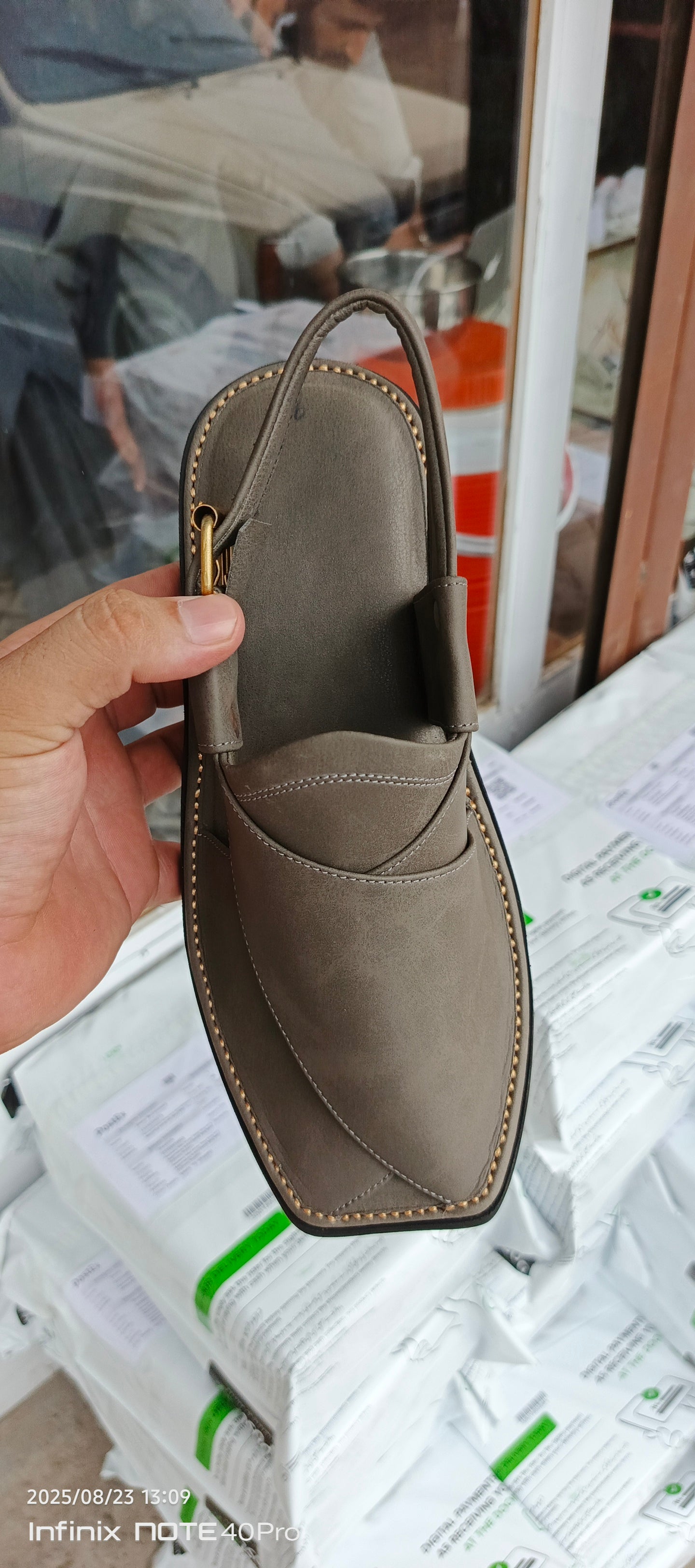 NEW DESIGN GOGO CHAPPAL