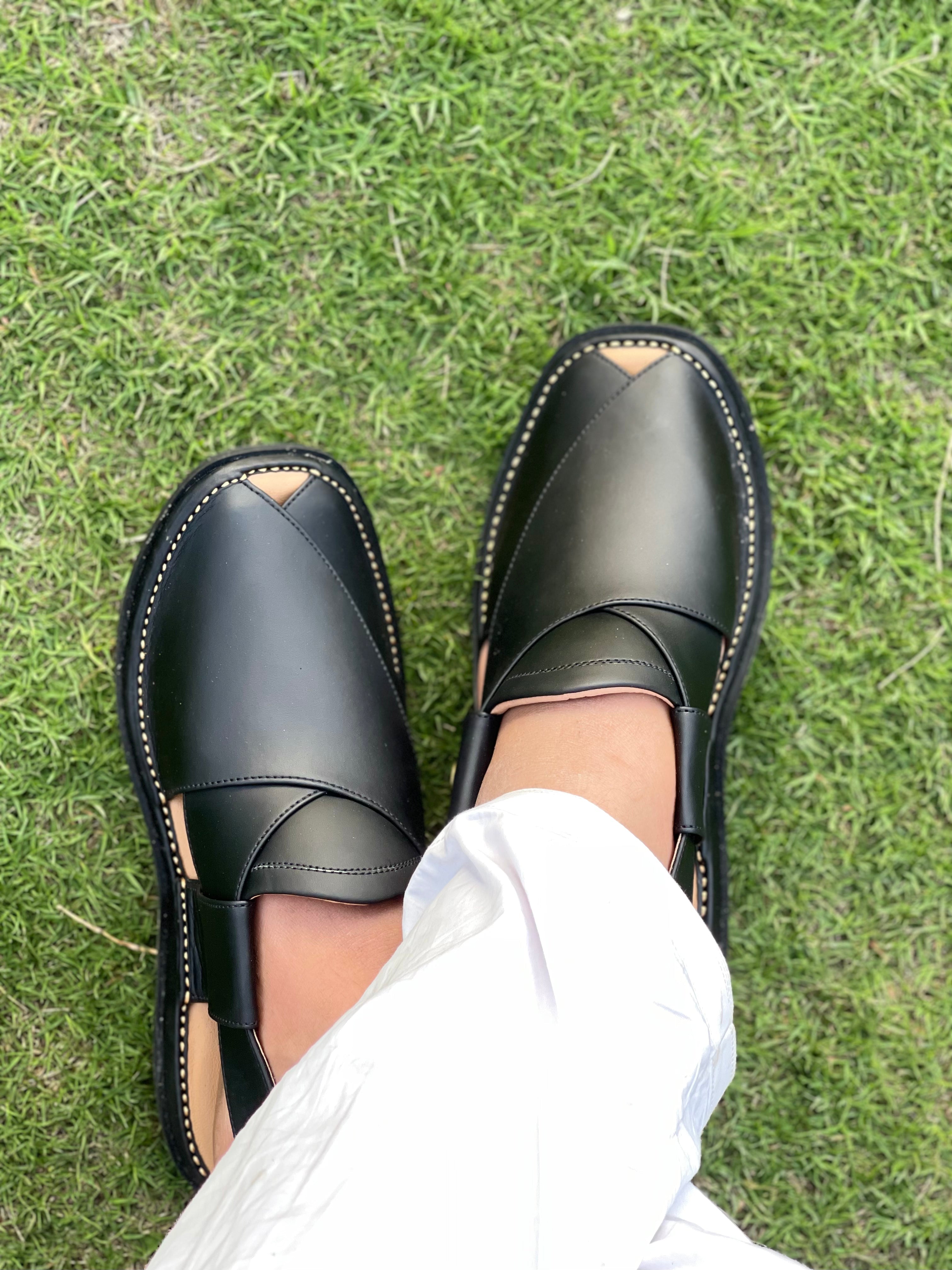 Gogo Leather& Fabric Chappal