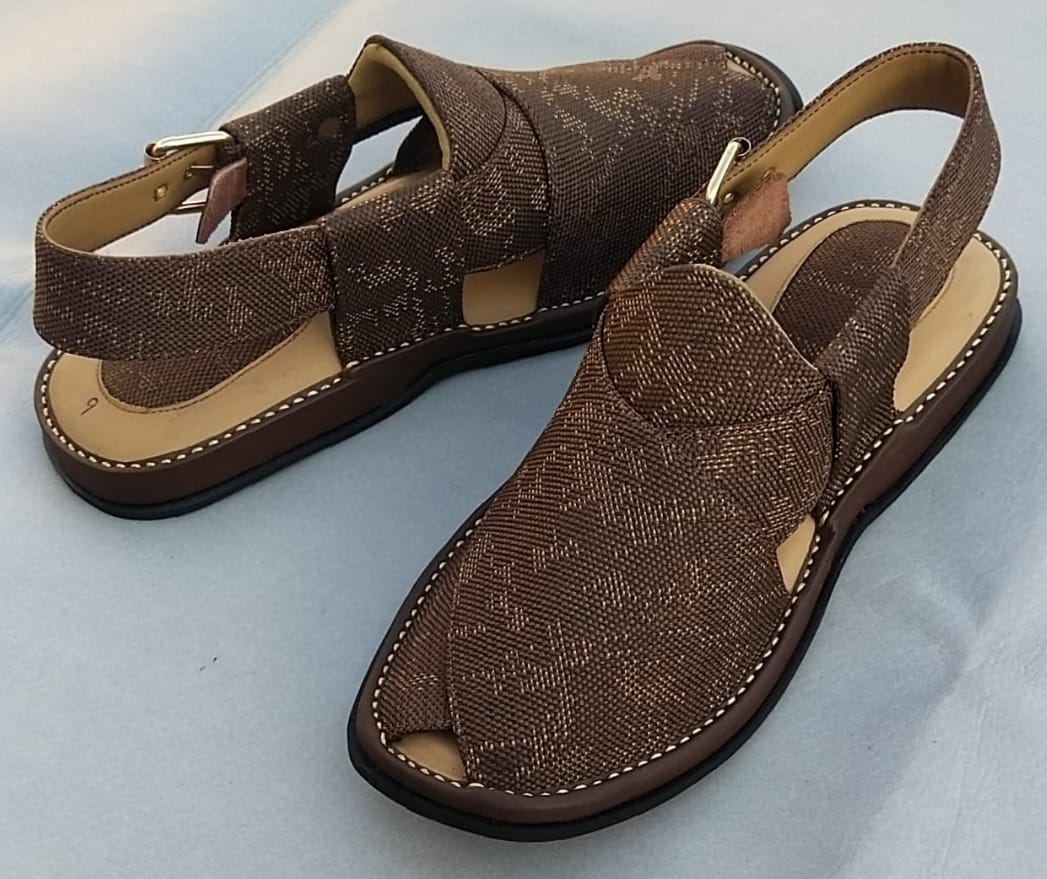 Key features of Gogo chappals include:


Material: Gogo chappals are typically made from lightweight plastic or rubber materials, making them easy to wear and comforGOGO Fabric ChappalSell MartSell MartGOGO Fabric Chappal